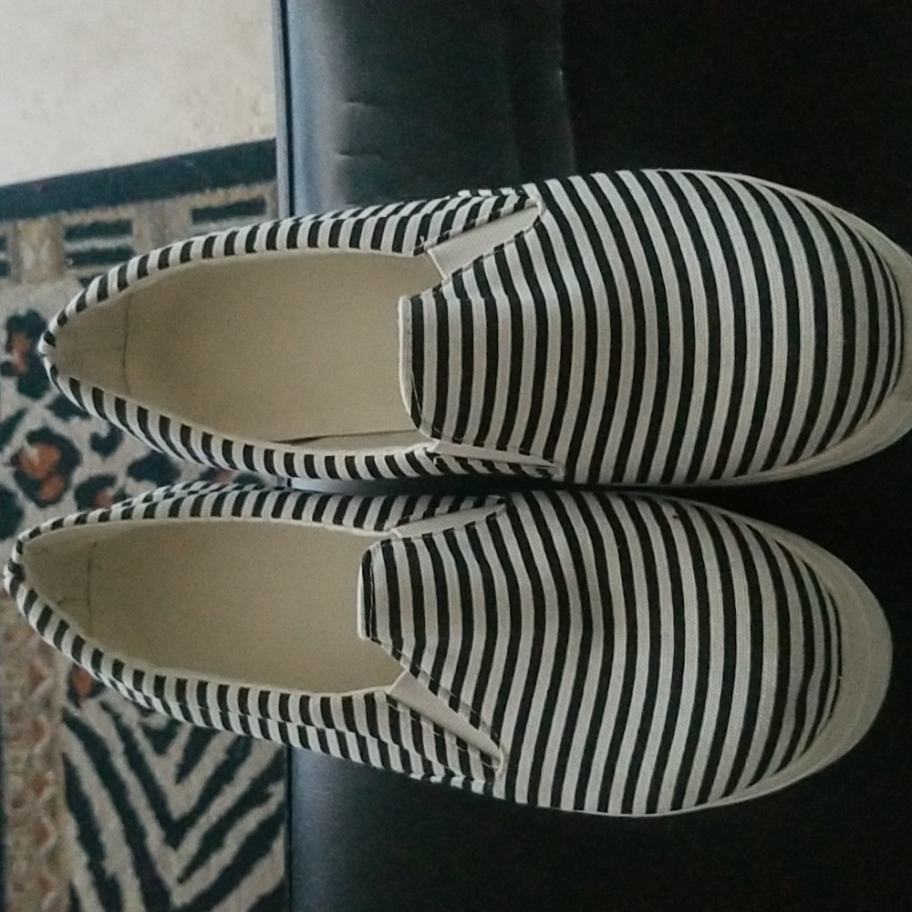 No brand name shies